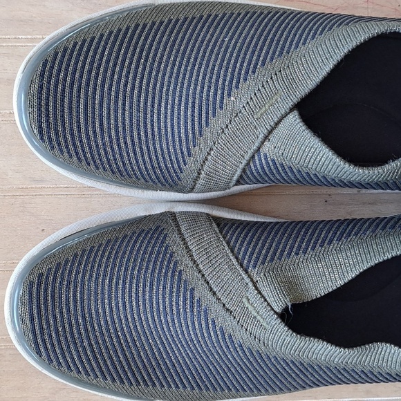 Women's Bzees Outburst Slip On OLIVE Navy Metalic Comfort Walking Sneakers - Picture 3 of 10